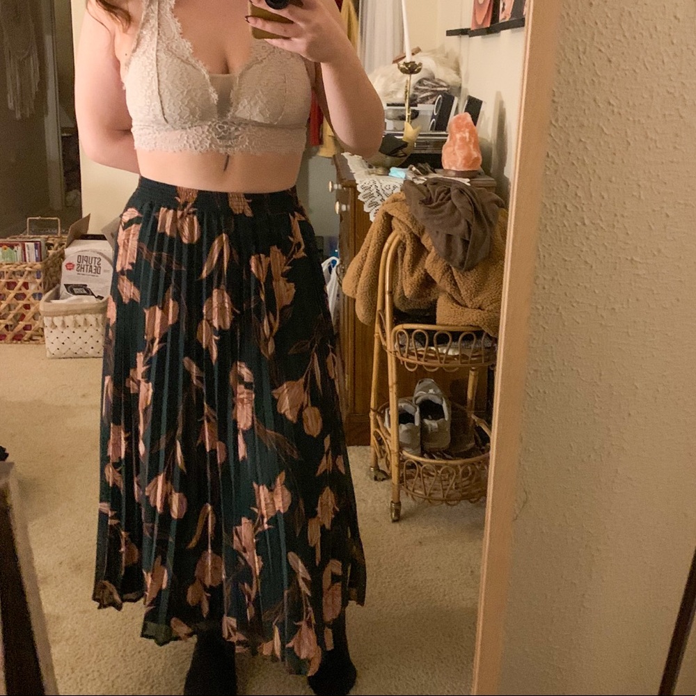 Dark Green Chiffon Midi Skirt with Big Pink Floral Pattern & Pleated Detail